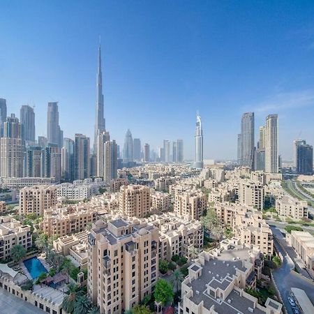 شقة Burj Khalifa View - 2Br And Maid - Downtown دبي المظهر الخارجي الصورة