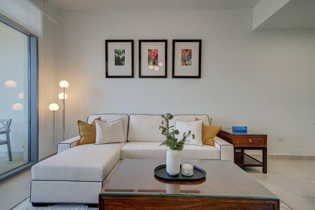 شقة Burj Khalifa View - 2Br And Maid - Downtown دبي المظهر الخارجي الصورة