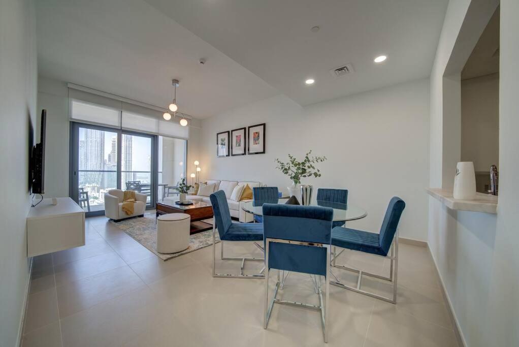 شقة Burj Khalifa View - 2Br And Maid - Downtown دبي المظهر الخارجي الصورة