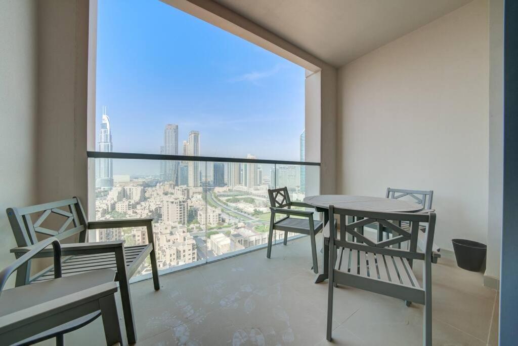 شقة Burj Khalifa View - 2Br And Maid - Downtown دبي المظهر الخارجي الصورة