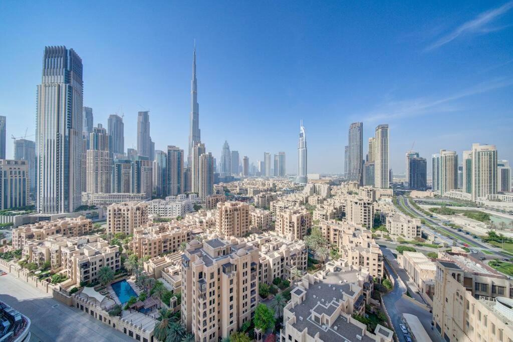 شقة Burj Khalifa View - 2Br And Maid - Downtown دبي المظهر الخارجي الصورة